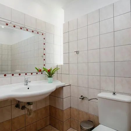 阿里翁公寓酒店